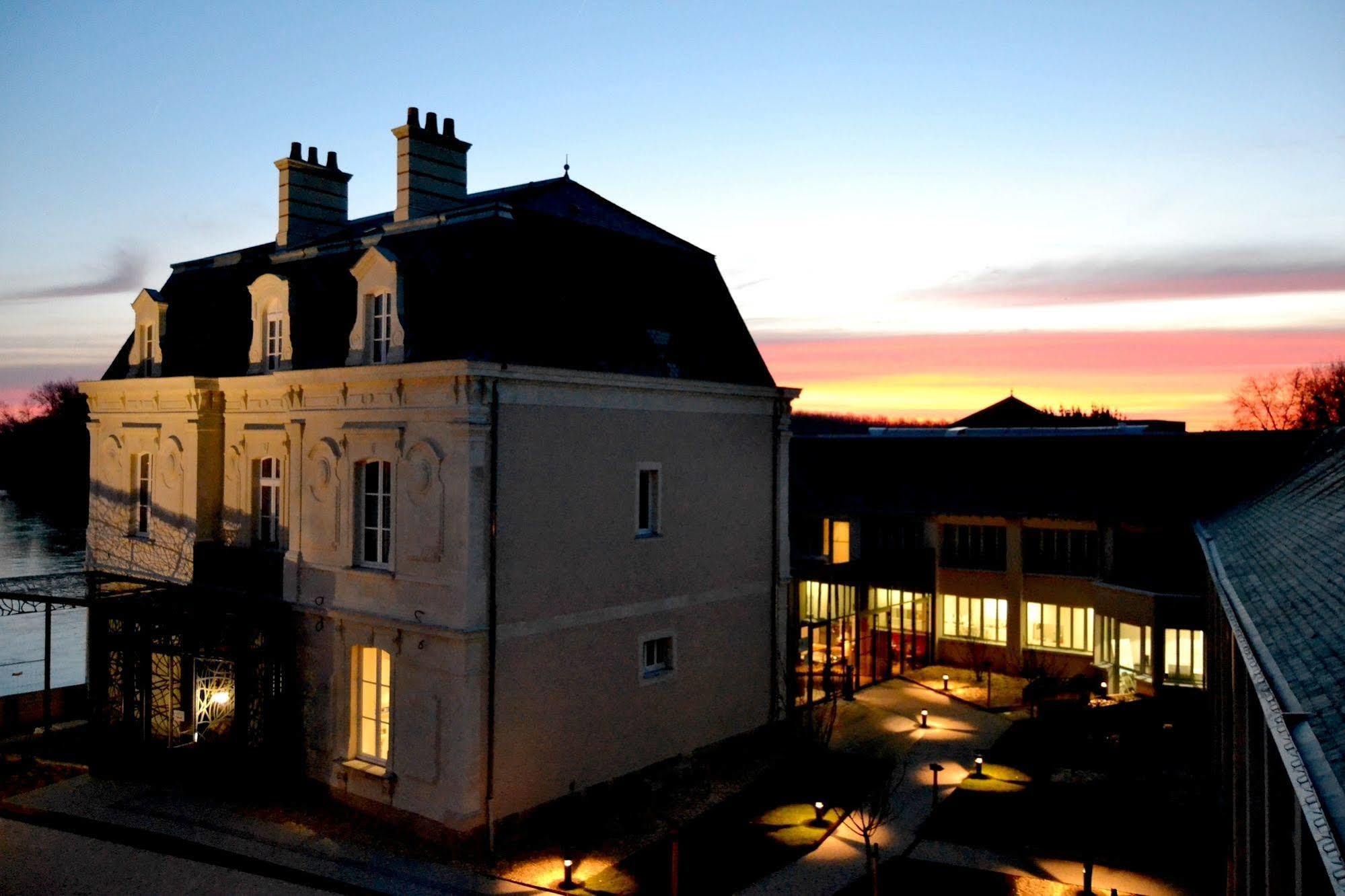 Les 3 Lieux Hotel Les Ponts-de-Ce Exterior photo